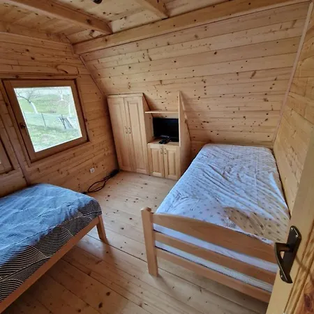 Vikendica 'jezerski Mir' Paljuvi Holiday home *